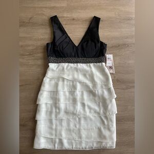 Roulette Black and Cream Formal Dress Wedding Guest Special Event SZ 10 NWT